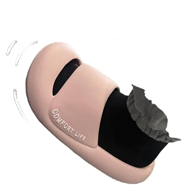 2022 New slippers for woman Fashion Lightweight comfortable EVA anti-slip doctor nursing fluffy shoes pink Antiskid Wear