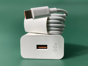 Caricabatterie di Alta Qualità 66W con Ricarica Rapida per Telefoni <span class=keywords><strong>Huawei</strong></span> Mate80 Glory, Uscita USB 2A Super Veloce QC3.0 - Product Image 2