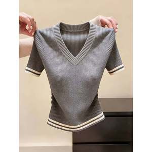 Suéter de punto de manga corta con cuello en V para mujer, color gris, talla S, con ribete acanalado - Product Image 1