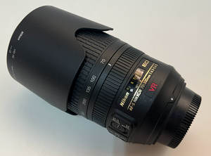 Objectif d'appareil photo zoom téléobjectif <span class=keywords><strong>Nikon</strong></span> AFS Nikkor <span class=keywords><strong>70</strong></span>-300mm <span class=keywords><strong>f</strong></span>/4.5-5.6G VR d'occasion avec autofocus et réduction des vibrations pour appareils photo reflex numériques <span class=keywords><strong>Nikon</strong></span> <span class=keywords><strong>F</strong></span> - Product Image 3