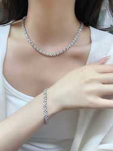 ซินฟลาย ชุดเครื่องประดับคุณภาพสูง ทองคำขาว 18K ไม่ลอก ไม่ดำ กันน้ำ ลายใบโคลเวอร์สี่แฉก ประดับเพชรทรงมาร์คีส์ ประกอบด้วย สร้อยข้อมือ สร้อยคอ และต่างหู - Product Image 5