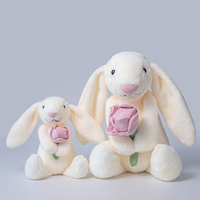 Bonnie Rabbit en peluche mignon tenant des fleurs et un arbre de Noël Bonnie Rabbit Children Soothing and Sleeping Doll