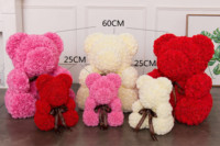Hflora Ours en peluche de 25 cm avec roses artificielles – Coffret cadeau pour anniversaire, fête des Mères, Saint-Valentin – Décoration événementielle longue durée
