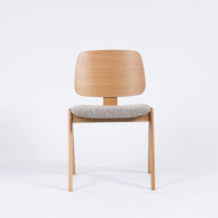 Chaise de salle à manger en bois massif courbé avec coussin en tissu, design simple pour restaurant et usage commercial