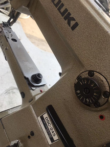 Máquina de Coser Industrial de Segunda Mano JUKI 245 con Corte Automático de Hilo para Prendas de Vestir - Product Image 4