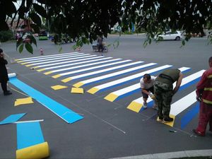 Cinta de señalización de carretera termoplástica reflectante de Seguridad de Tráfico personalizable, reflectante de pavimento termoplástico para carreteras de alta visibilidad - Product Image 3