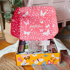 Fabriek Op Maat Logo Groothandel Gedrukt Wit Kleine Verzending Papier Kartonnen Golfkartonnen Verpakkingsdozen - Product Image 2