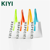 Sacs fourre-tout pliables en Tyvek Dupont de créateur à la mode avec couleur et logo personnalisables pour femmes