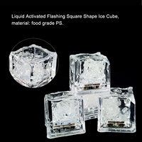 Glaçons carrés lumineux activés par liquide, réutilisables, en plastique, personnalisés, mini glaçons carrés arc-en-ciel artificiels