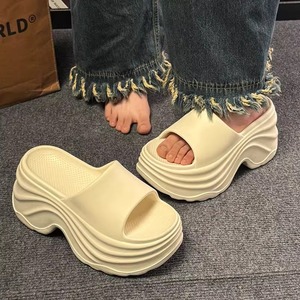 Scarpe con Plateau per Donna, Suola Spessa per Aumento di Altezza di 10cm, Leggere in EVA, Disponibili in Diversi Colori per Uso Interno/Esterno - Product Image 4