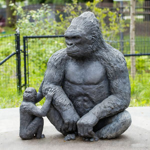 Estatua de gorila de bronce para jardín al aire libre de tamaño real, escultura de Animal de pie, artesanía de Metal duradera y llamativa - Product Image 5