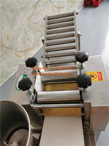 Máquina para Hacer Curry Puffs Rellenos de Carne Frita/ Máquina para Rellenar y Envolver Dumplings de Cristal/ Máquina para Hacer Calzones Cocidos - Product Image 4