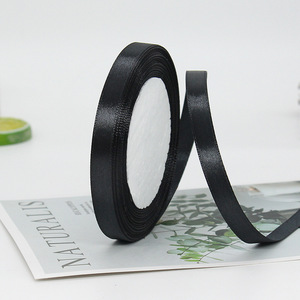 Cinta de satén negra de 1 cm a 5 cm de poliéster duradero para decoración de pasteles, embalaje de regalos, accesorios de joyería DIY - Product Image 1
