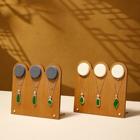 Présentoir à bijoux en bois de hêtre à 3 barres pour bracelets, joncs et montres avec base en microfibre