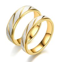 Nuevo anillo de compromiso de acero inoxidable chapado en oro de moda, anillo de pareja de boda con patrón de onda dorada para mujeres y hombres