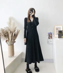<span class=keywords><strong>Robe</strong></span> longue à manches longues à col en V de style français avec une taille cintrée <span class=keywords><strong>Robe</strong></span> de base en forme de A <span class=keywords><strong>Robe</strong></span> <span class=keywords><strong>pull</strong></span> pour femmes - Product Image 4