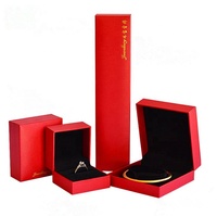 Ensemble de bijoux bracelet rouge de luxe le plus vendu organisateur de cadeaux avec logo boîte d'emballage en papier en plastique pour bijoux