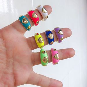 Dames en gros coloré émail doigt ouvert manchette anneau bijoux <span class=keywords><strong>de</strong></span> mode cuivre plaqué or 18 carats breloque coeur anneaux réglables - Product Image 1