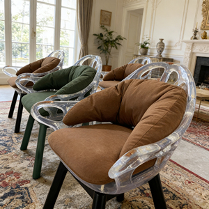Silla Moderna <span class=keywords><strong>de</strong></span> <span class=keywords><strong>Resina</strong></span> Transparente <span class=keywords><strong>de</strong></span> Lujo con Diseño Ergonómico y Cojín Suave para Espacios Domésticos Elegantes - Product Image 3