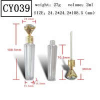 Gloss à lèvres de Yiwu, Zhejiang, avec contenant pour gloss et tube de rouge à lèvres en stock