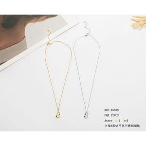 Collana con Ciondolo a Forma di Lettera B in Diamanti, Catena in Acciaio Inossidabile da 6mm - Product Image 3