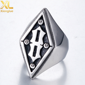 Anillo de Moda Totem Número 18K Chapado en Oro, Acero Inoxidable Resistente al Agua, No se Deslustra, para Hombre, Venta al Por Mayor - Product Image 2