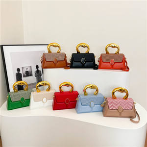 Bolso de mano de moda 2025 nuevos bolsos de hombro de gran capacidad para mujer bolso de hombro cruzado de diseño de moda Retro informal - Product Image 1