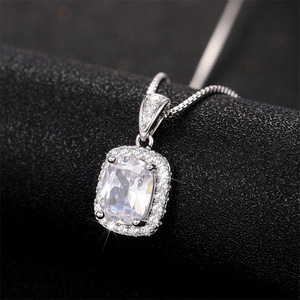 Collana con Ciondolo in Pietra Colorata per Donne, Gioiello Scintillante alla Moda per Uso Quotidiano e Regalo per Feste - Product Image 4