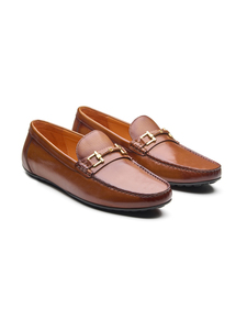 Mocasines de cuero importado al por mayor para hombre, con punta redonda, sin cordones, zapatos formales con forro de cuero DD y lámina interior Ortholite. - Product Image 1
