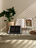 Bureau d'ordinateur en MDF de style nordique mi-siècle, table de conférence simple et luxueuse pour chambre à coucher et maison, populaire sur Internet, pour l'écriture (Cow and Cow)