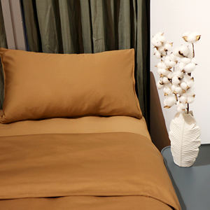 Ensemble de draps et de taies d'oreiller en coton biologique 100% de style classique, couleur unie, teint avec des colorants à base de plantes, doux et non irritant - Product Image 3