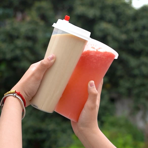 Gobelet en plastique OEM pour thé à bulles 12 16 20 22 24 OZ Gobelet en plastique avec couvercle et fourchette Gobelets Boba en plastique PP pour injection de lait aux fruits - Product Image 3