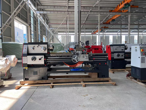 Máquina de torno manual tradicional semiautomática resistente de rotación de 400mm para exportación - Product Image 3