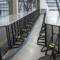 Barrière de contrôle de foule pliable et portable avec poste d'opérateur, barricade robuste pour la sécurité des événements et spectacles en direct