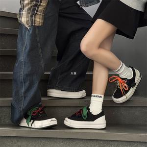 Chaussures en toile tendance pour hommes et femmes, semelle épaisse, effet rehausseur, polyvalentes et à la mode, idéales pour les couples - Product Image 3