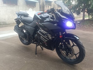 Motocicleta de Gasolina de Segunda Mano Big S de 200cc, Motor Usado de 200 Pulgadas Cúbicas que Ofrece un Rendimiento Potente para Paseos Emocionantes - Product Image 4