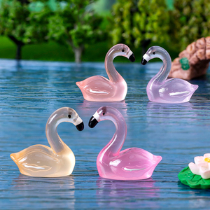 Figurines de flamants roses miniatures qui brillent dans le noir, mini flamants roses lumineux en résine, artisanat pour la décoration de micro-paysages et d'aquariums DIY - Product Image 3
