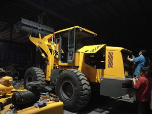 Free Shipping Wholesale Direct Sales Small LT917 Wheel Mini Earthmoving for Sale Mini Loaders Made in China - Product Image 6