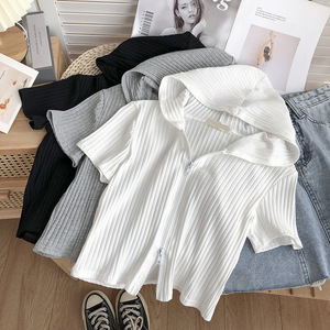 T-shirt 2024 con cappuccio a maniche corte da <span class=keywords><strong>donna</strong></span> nuova estate Slim Fit All-match Top corto a <span class=keywords><strong>mezza</strong></span> <span class=keywords><strong>manica</strong></span> Chic dimagrante - Product Image 1