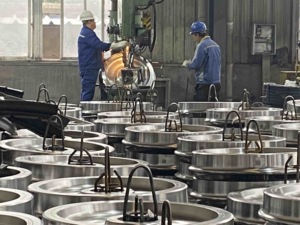 590mm Dövme Çelik Demiryolu Tekerlek Lastiği Lokomotif ve Vagonlar için - Product Image 4