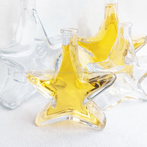 Bouteille à liqueur en <span class=keywords><strong>verre</strong></span> étoilé réutilisable personnalisée de 200 ml et 500 ml avec bouchon en liège, bouteille en <span class=keywords><strong>verre</strong></span> transparente pour whisky, vodka, gin, <span class=keywords><strong>rhum</strong></span> - Product Image 1