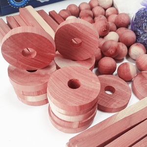 Anelli Appendiabiti in Cedro Rosso Naturale Profumato, Protezione per Vestiti e Repellente per Tarme, Direttamente dalla Fabbrica - Product Image 4