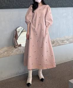 Elegante Dubai Lady Abaya Robes Vestido bordado de estilo coreano suave para <span class=keywords><strong>mujer</strong></span> Talla única para la mayoría para fiesta Primavera Verano Otoño - Product Image 4