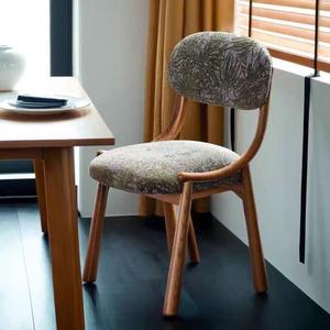 Chaise de salle à manger en bois rembourrée de style nordique vintage, design minimaliste, en bois de frêne massif, pour la maison, les petits appartements - Product Image 1