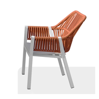 Chaise de salle à manger extérieure contemporaine cadre en aluminium durable confortable empilable pour Villa hôtel café jardin chaise de tissage en corde