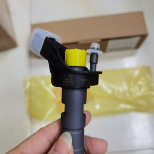Vendita calda nuovo carburante Diesel Common Rail iniettore 0445117020 0445117006 0445117007 0445117013 0445117014 0445117019 iniettore ferroviario - Product Image 2