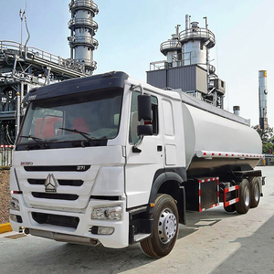 Camion citerne <span class=keywords><strong>d</strong></span>'<span class=keywords><strong>occasion</strong></span> SINOTRUK HOWO 6x4 351 CV, réservoir de carburant 15000L, transport de pétrole, benne basculante - Product Image 1