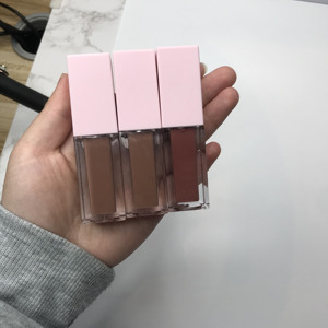 2024 xu hướng ánh sáng lung linh dưỡng ẩm rõ ràng Nude Lip Gloss Ống vuông thiết kế khoáng chất lỏng thành phần OEM Lip trang điểm - Product Image 6