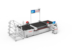 Machine de découpe de cuir véritable à couteau oscillant pour housses de siège de voiture et empeignes de chaussures avec caméra et projecteur - Product Image 1
