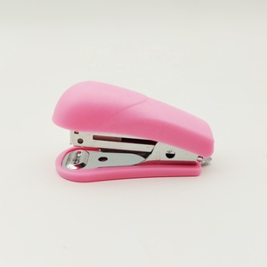 Alta calidad bajo <span class=keywords><strong>precio</strong></span> kawaii mini 12 hojas No.10 papelería de oficina <span class=keywords><strong>grapadora</strong></span> de plástico encuadernación de <span class=keywords><strong>libros</strong></span> <span class=keywords><strong>grapadora</strong></span> pequeña <span class=keywords><strong>para</strong></span> promoción - Product Image 2